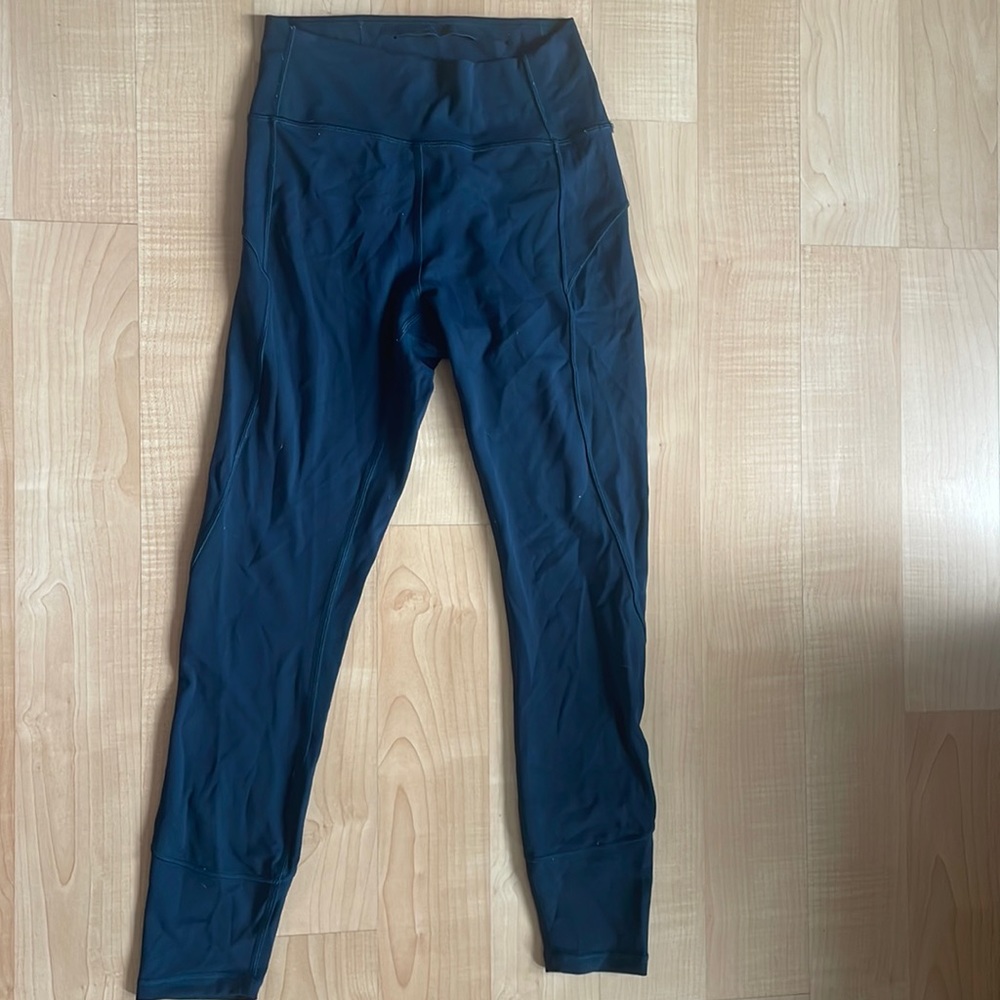 Lululemon size 6 leggings